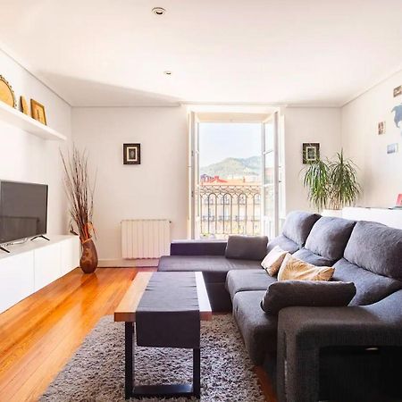 Plaza Nueva Habitaciones Билбао Екстериор снимка