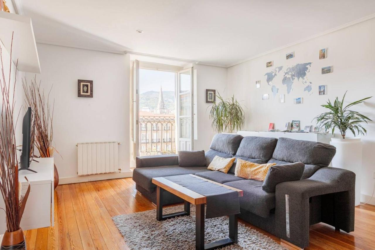 Plaza Nueva Habitaciones Билбао Екстериор снимка