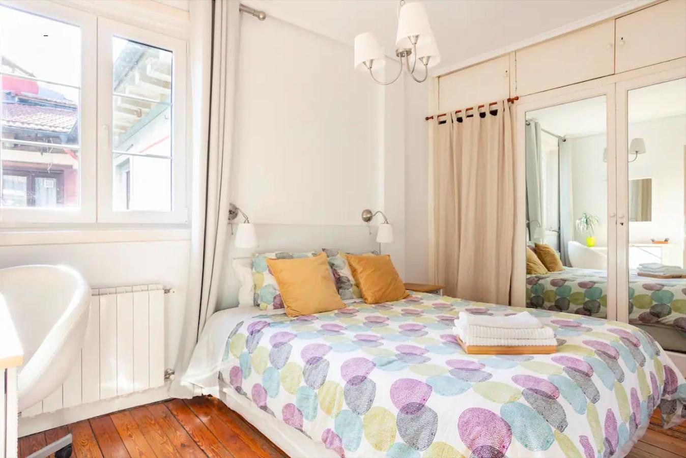 Plaza Nueva Habitaciones Билбао Стая снимка