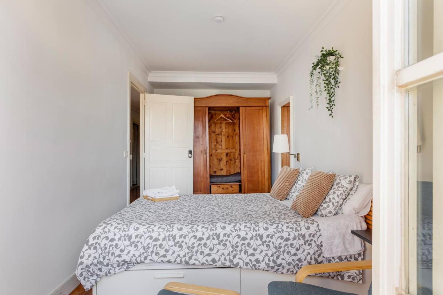Plaza Nueva Habitaciones Билбао Стая снимка